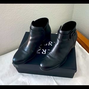 Naturalizer Black Leather ankle booties